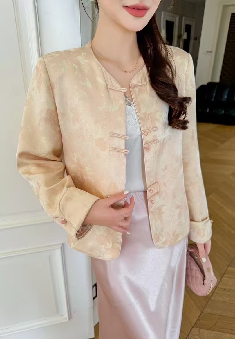 Chinese Jacquard Jacket Women – Champagne Cropped Coat with Frog Buttons
