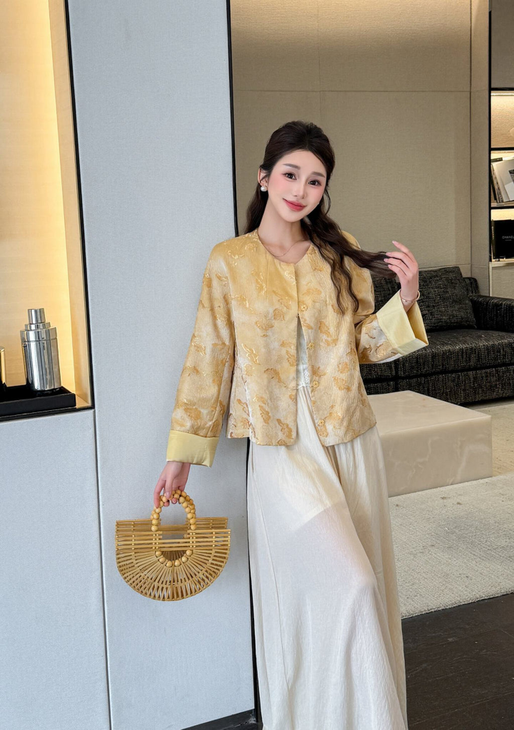 Pink Chinese Jacket Women – Cropped Jacquard Coat with Contrast Cuffs