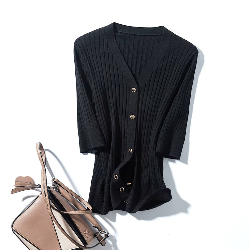 سلسلة BI للمرأة الأنيقة~ كارديغان محبوك من الصوف الخالص بياقة على شكل V وأكمام متوسطة وخطوط رفيعة ومشبك ذهبي بطابع فرنسي راقٍ