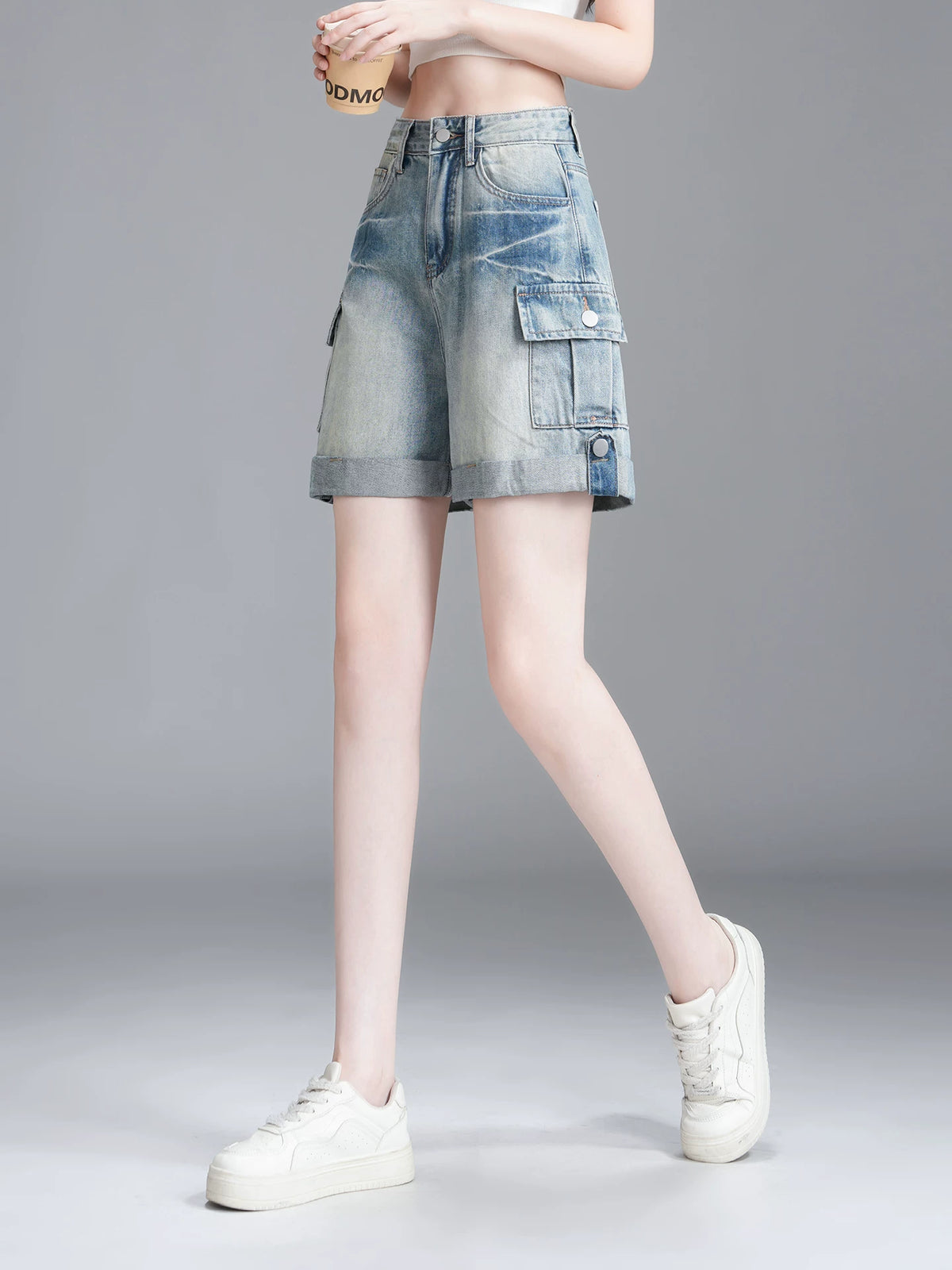Light-colored tooling denim shorts women's 2026 summer new multi-pocket crimping design high-waisted loose wide-leg pants