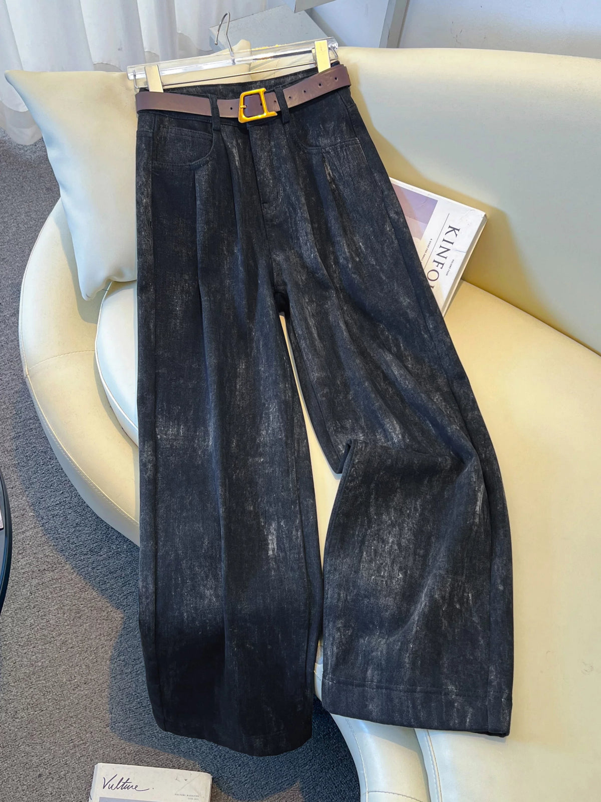 Design pleated high-waisted wide-leg jeans women's 2026 winter new loose and thin velvet casual straight-leg pants