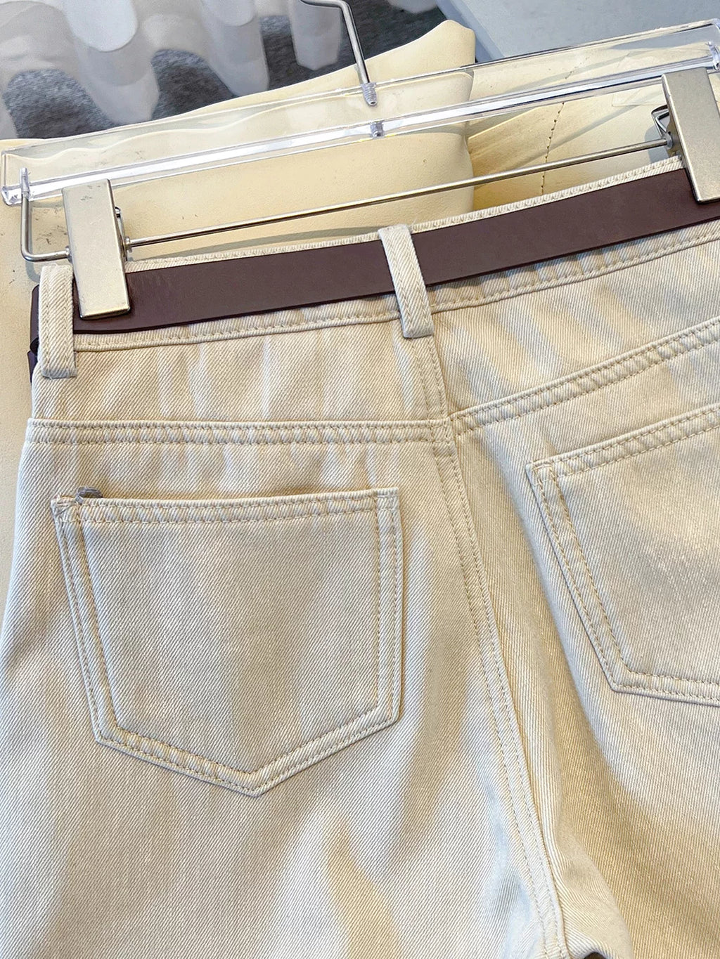 Design pleated high-waisted wide-leg jeans women's 2026 winter new loose and thin velvet casual straight-leg pants