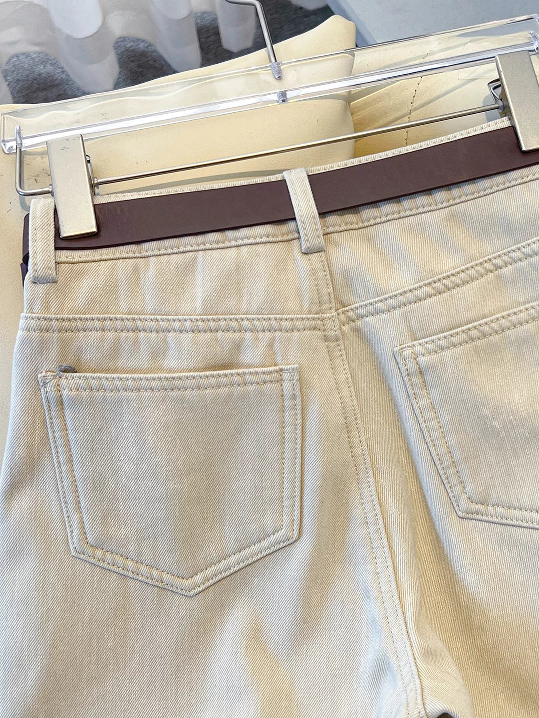 Design pleated high-waisted wide-leg jeans women's 2026 winter new loose and thin velvet casual straight-leg pants