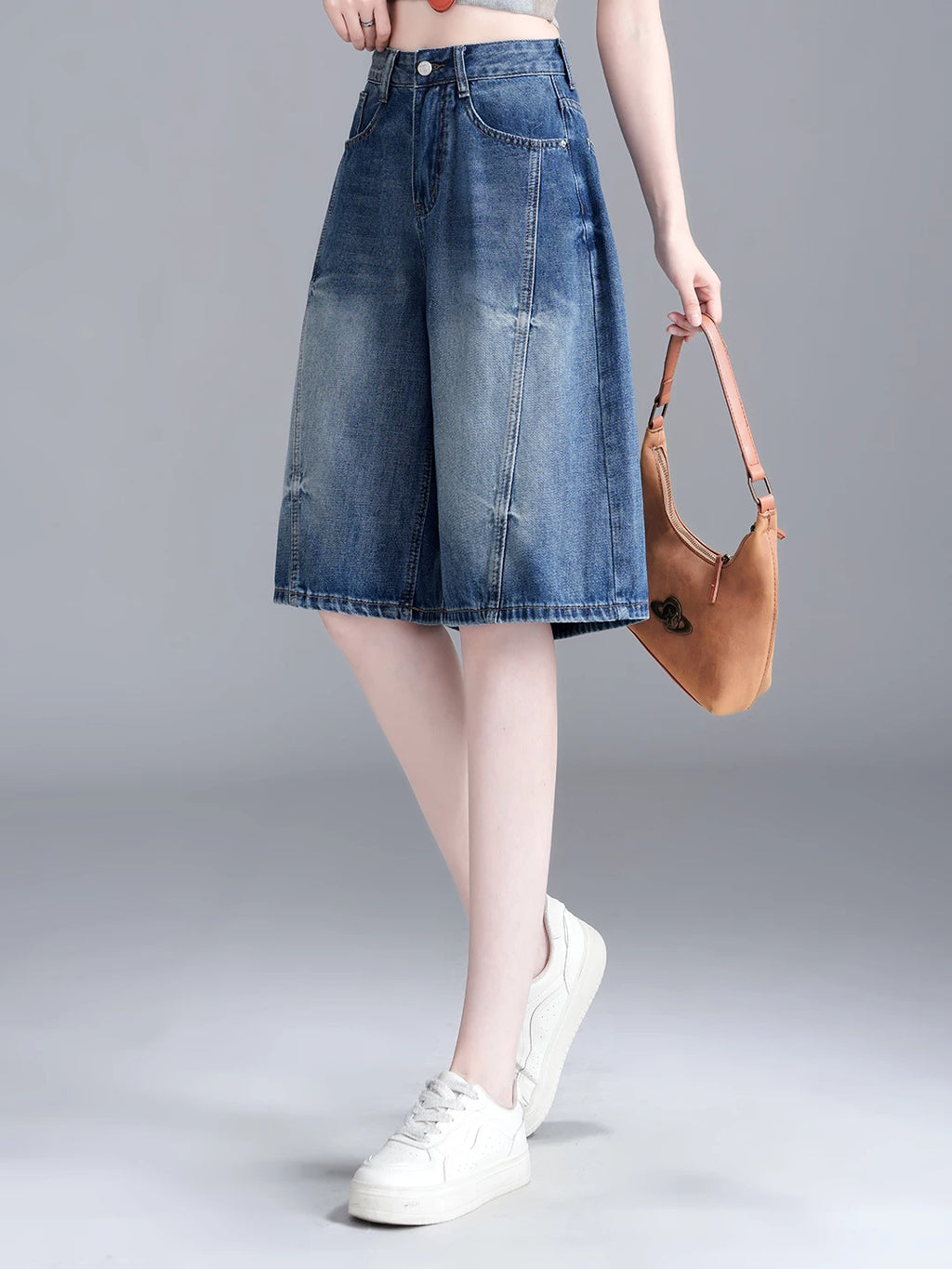 Korean version of loose wide-leg five-point jeans for women's 2026 summer new high-waisted and thin versatile thin straight-leg pants