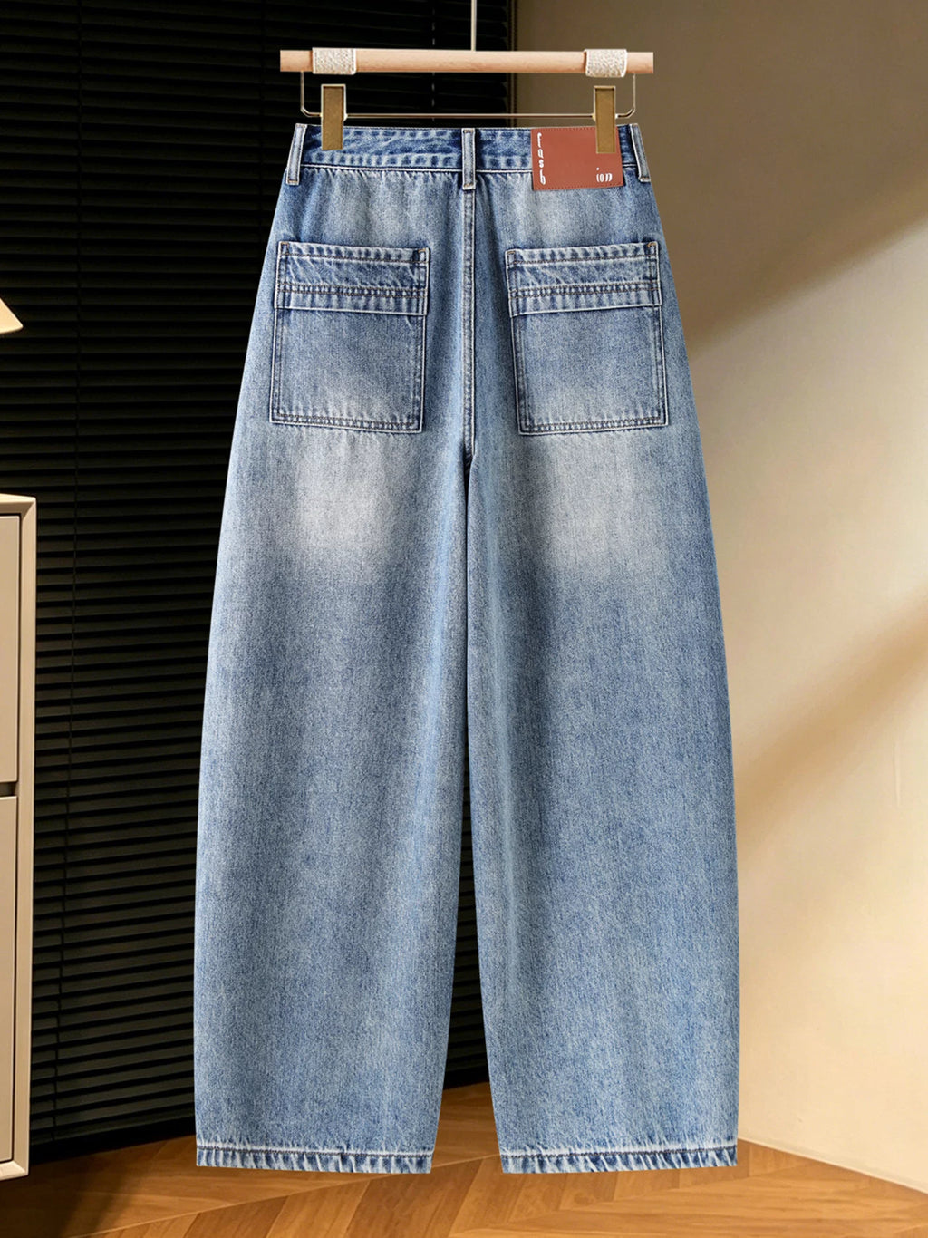 American design sense retro wide-leg jeans women's 2026 autumn new high waist drape and thin casual scimitar pants