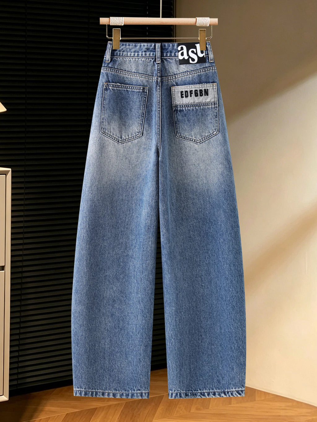 Korean retro drape high-waisted jeans women's 2026 spring and autumn new embroidered loose and thin wide-leg scimitar pants