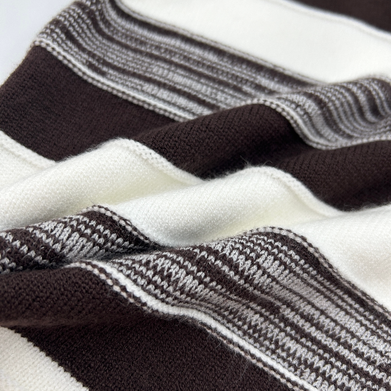 [Bin Bin Exclusive] Wool Korean foreign-style contrasting striped V-neck knitted sweater 263492