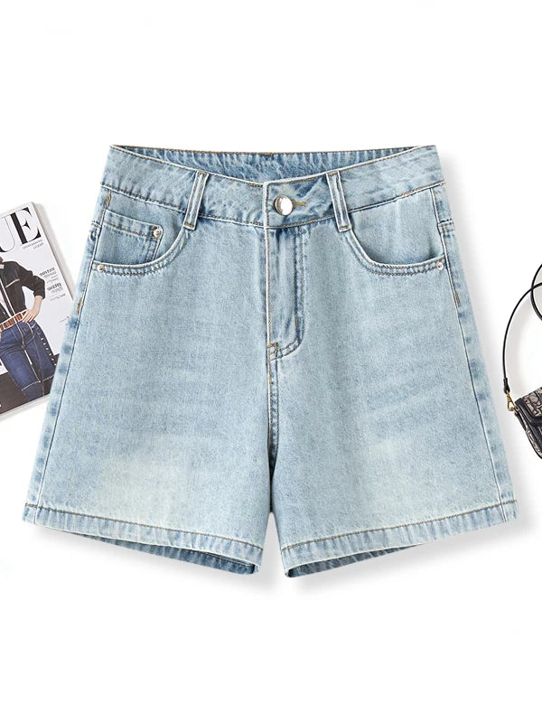 Washed light blue retro denim shorts women's 2026 summer new high-waisted and thin versatile casual A-shaped wide-leg pants
