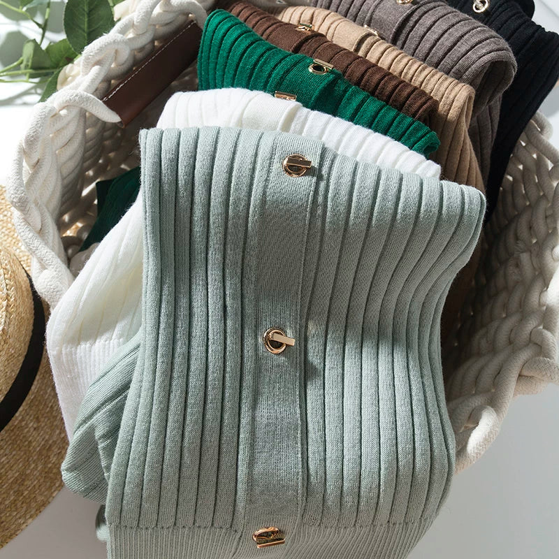 美丽诺羊毛!软糯舒适~优雅显气质~精致金扣V领坑条长袖针织开衫女