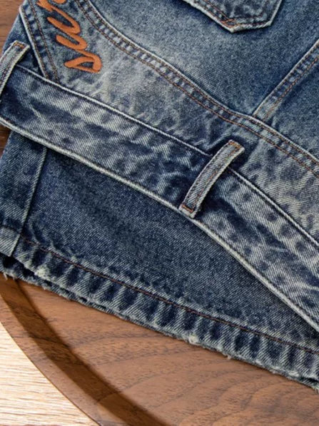 Korean version of the design sense embroidered scimitar jeans women's 2026 autumn new loose meat covering and thin versatile wide-leg pants