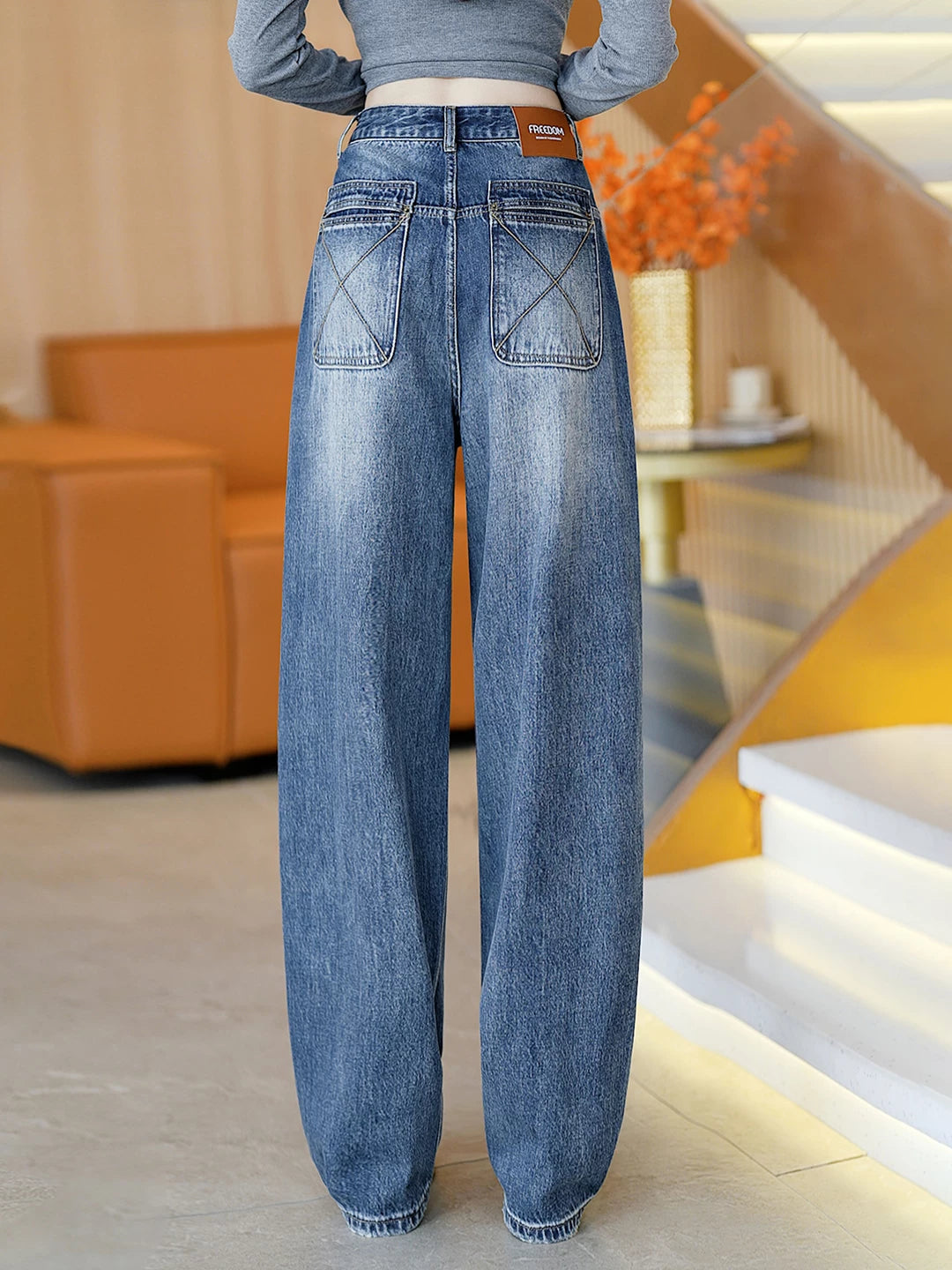 Korean design pleated scimitar jeans women's 2026 new autumn loose and thin high-waisted versatile wide-leg pants