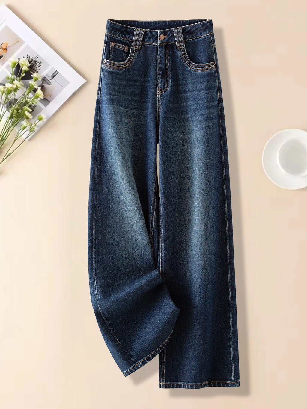 Retro casual straight-leg jeans women's 2026 autumn new great-looking loose hip-covering high-waisted wide-leg pants