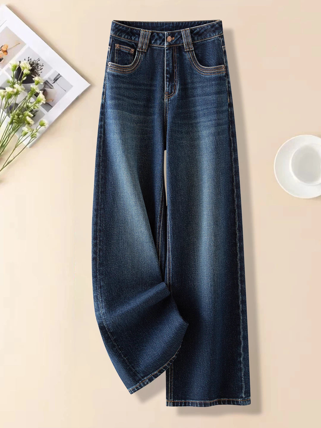 Retro casual straight-leg jeans women's 2026 autumn new great-looking loose hip-covering high-waisted wide-leg pants