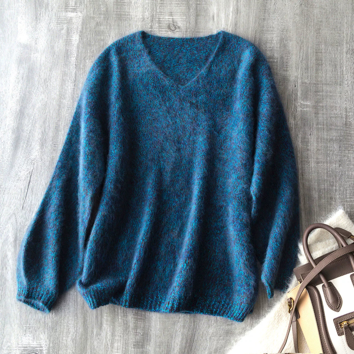 Top-tier ~ Very strong fuzzy feel ~ Premium cloud-like brushed cashmere and wool blend, cozy loose-fit sweater