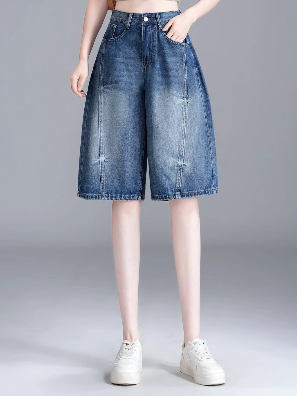 Korean version of loose wide-leg five-point jeans for women's 2026 summer new high-waisted and thin versatile thin straight-leg pants