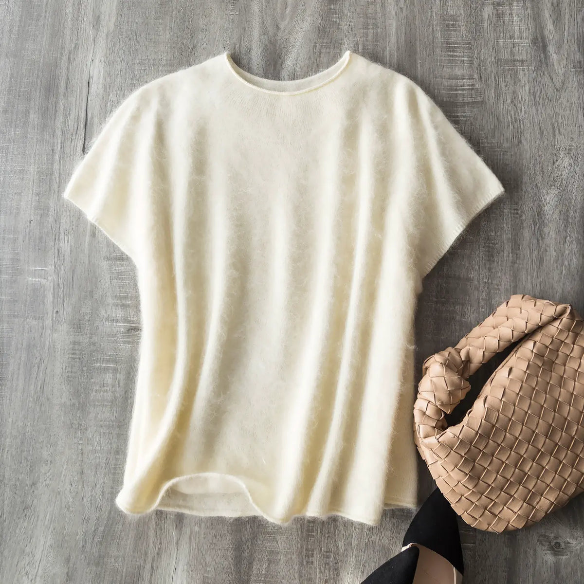 Early Bird Perk~Cloud Napping~Seamless One-Piece Silk Cashmere Wool Brushed Curly-Hem Crew Neck Short-Sleeve Knit Top