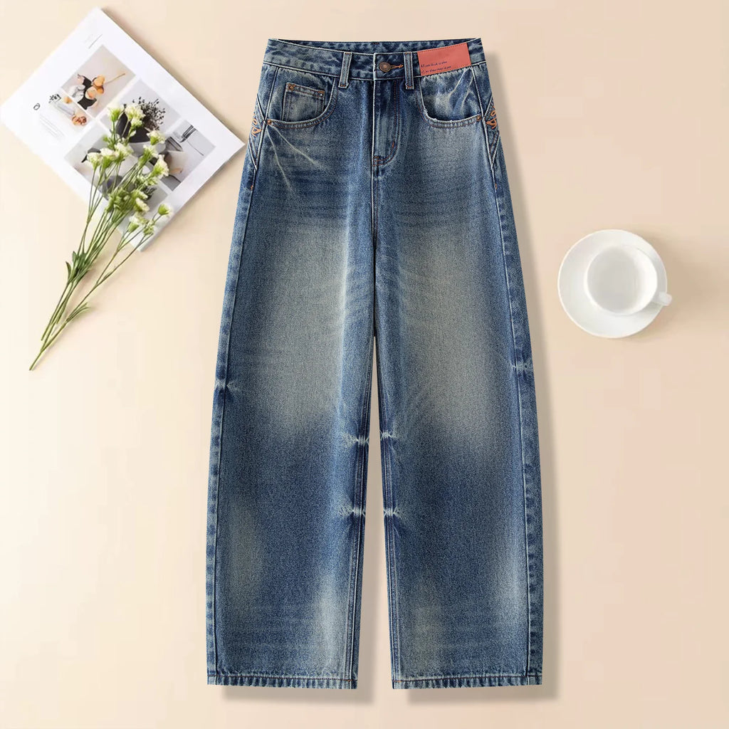 Korean version of the design sense embroidered scimitar jeans women's 2026 autumn new loose meat covering and thin versatile wide-leg pants