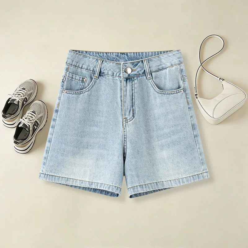 Washed light blue retro denim shorts women's 2026 summer new high-waisted and thin versatile casual A-shaped wide-leg pants