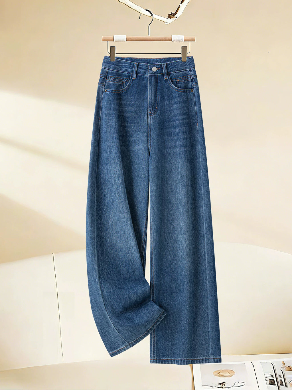 Autumn high-waisted wide-leg jeans women's 2026 new models are popular this year, thin and versatile Korean version of simple straight pants