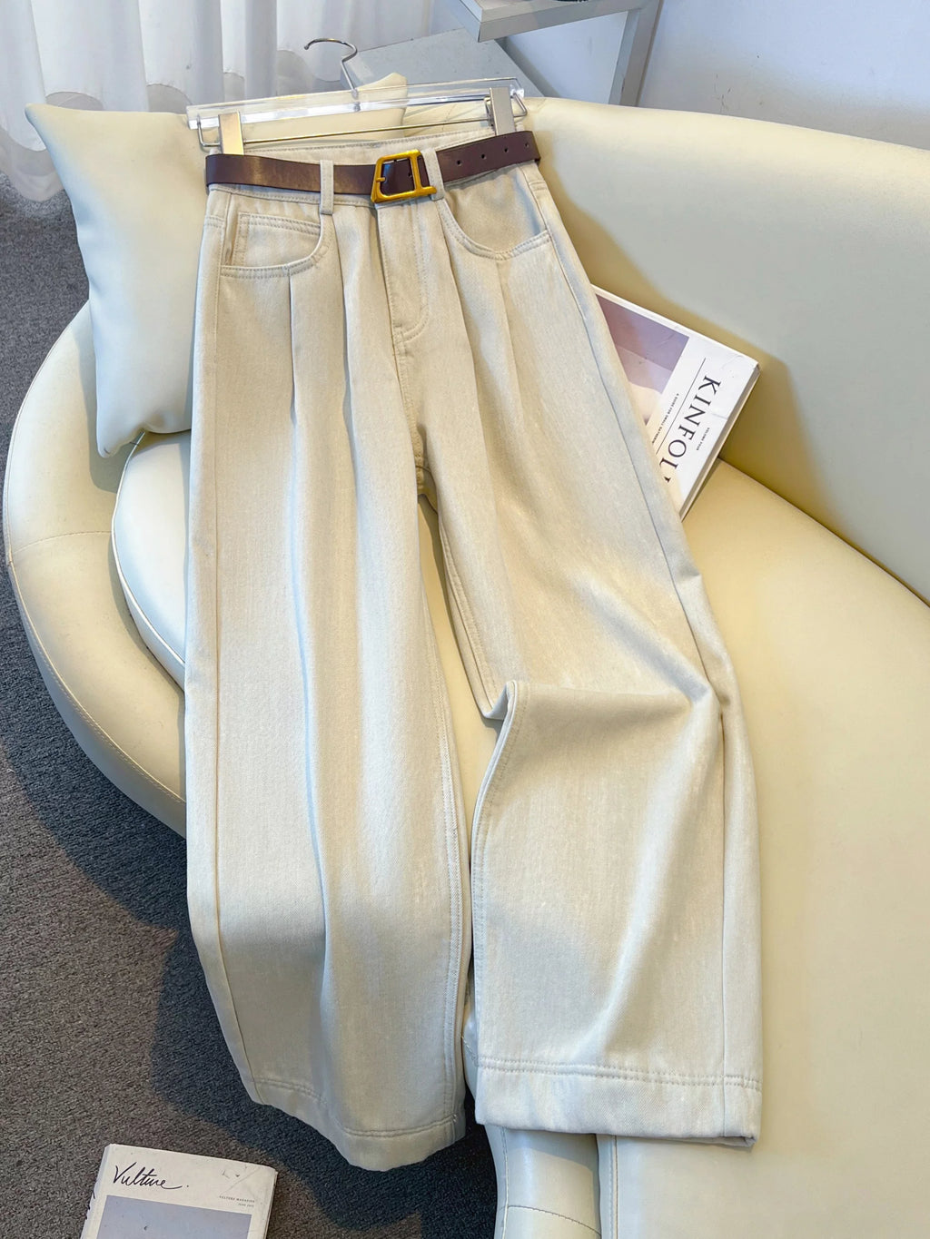 Design pleated high-waisted wide-leg jeans women's 2026 winter new loose and thin velvet casual straight-leg pants