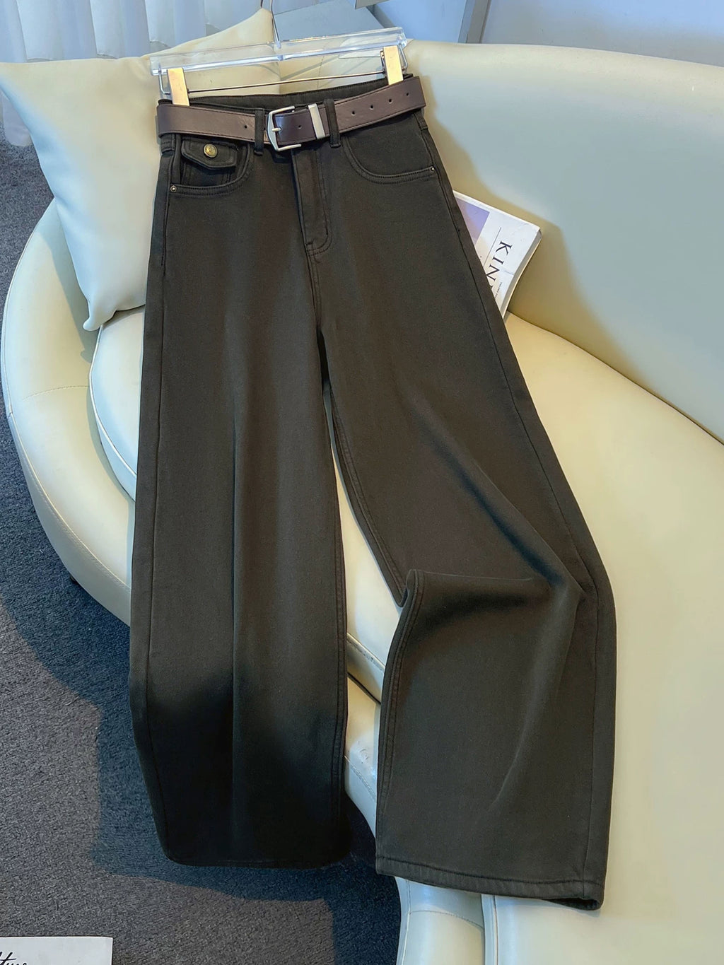 Retro dark coffee denim straight-leg pants women's 2026 winter new velvet high-waisted thin loose casual wide-leg pants